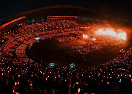 星空娱乐透明屏闪耀周杰伦张韶涵演唱会和GETshow展！